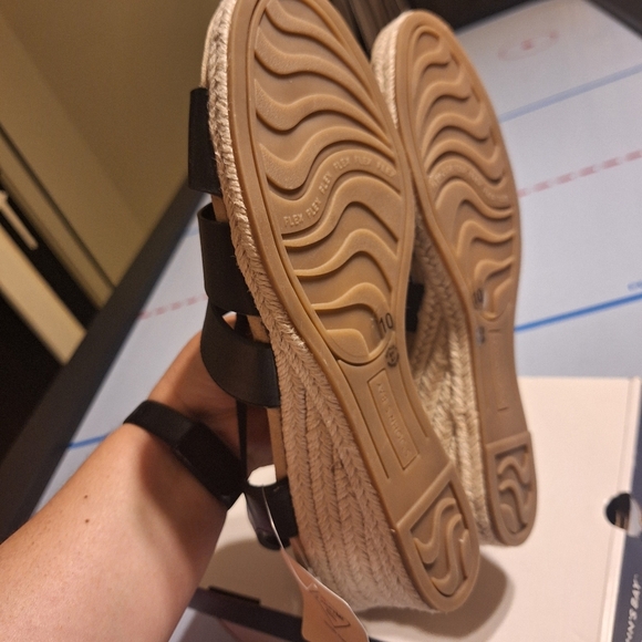 New With Box St John's Bay Chic Black  Sandals with Ankle Strap. Size 10 M - Picture 4 of 5